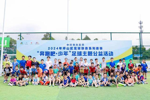 乔·约翰逊：约基奇绝对是历史前20中锋，数据表现惊人